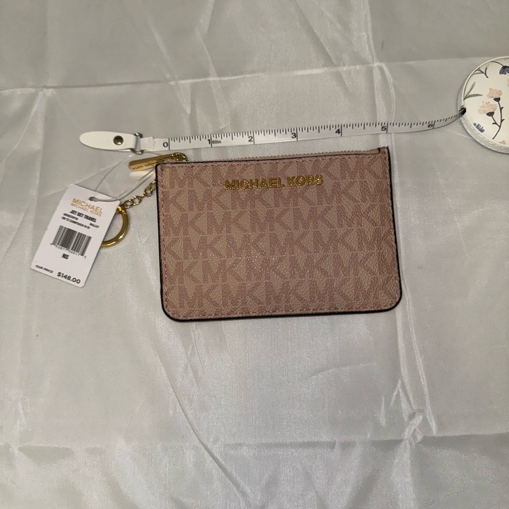 Michael kors zip wallet